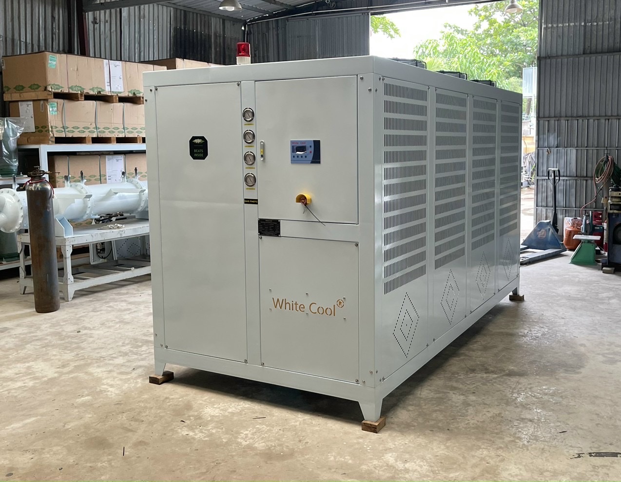 Máy nén Chiller làm lạnh nước dùng cho các dây chuyền sản xuất ?